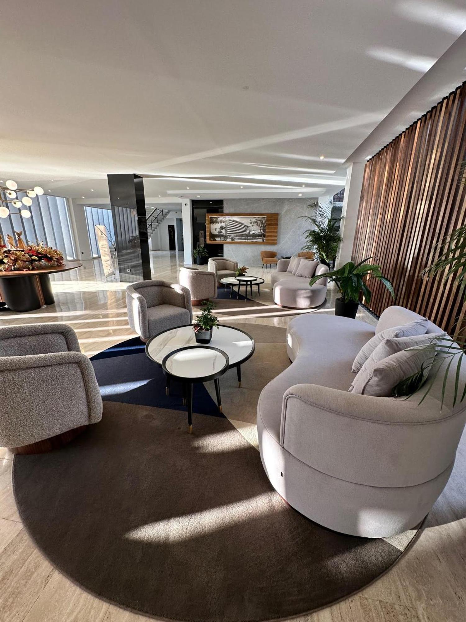 Hotel Eurobuilding Tama San Cristóbal Zewnętrze zdjęcie